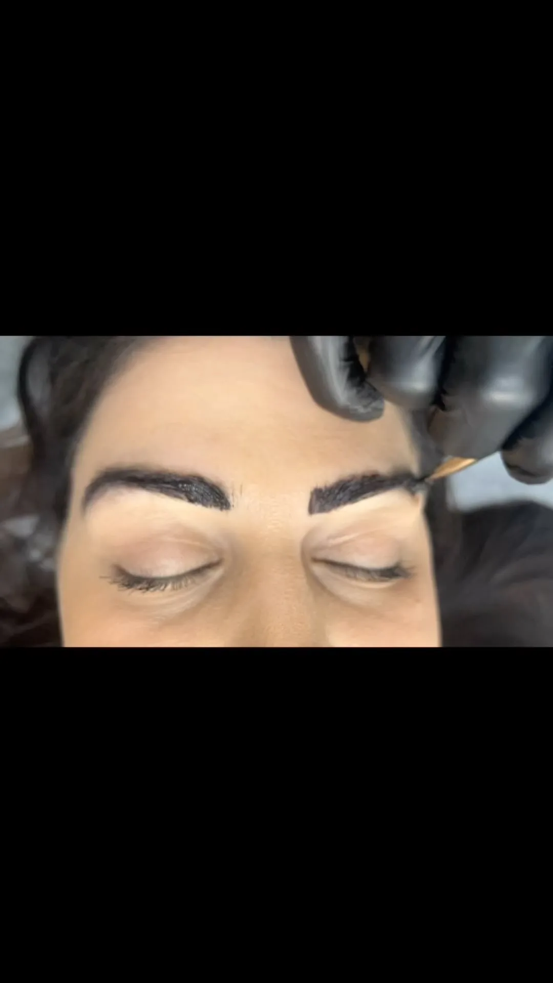 Brow shaping and tinting in progress